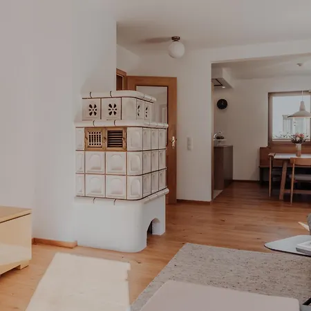 Hofstatt Salzburg - Im Gruenen Am Stadtrand Von Salzburg Sollheim